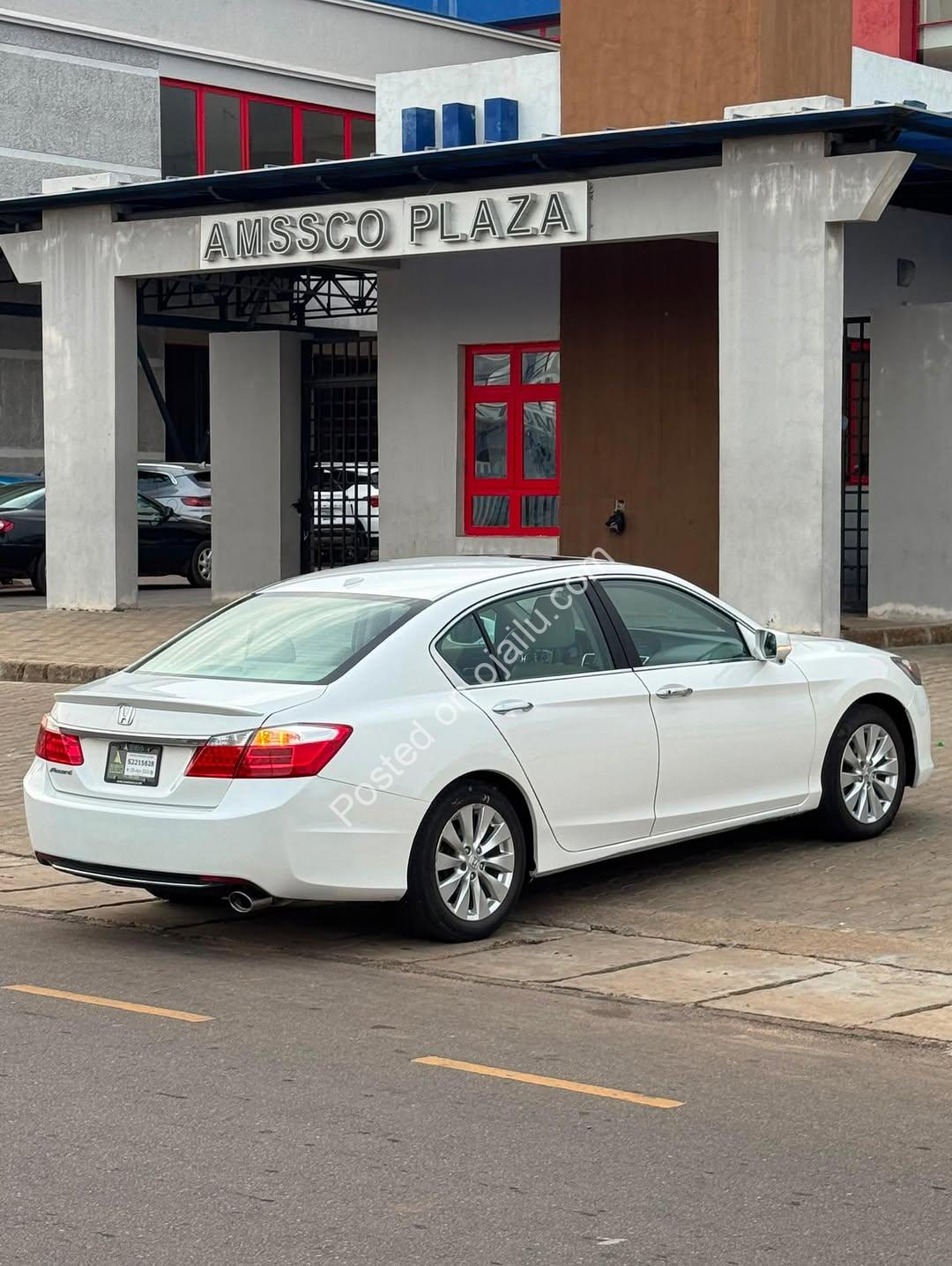 2013 Honda Accord EXL: Accident-Free & Fully Loaded Elite