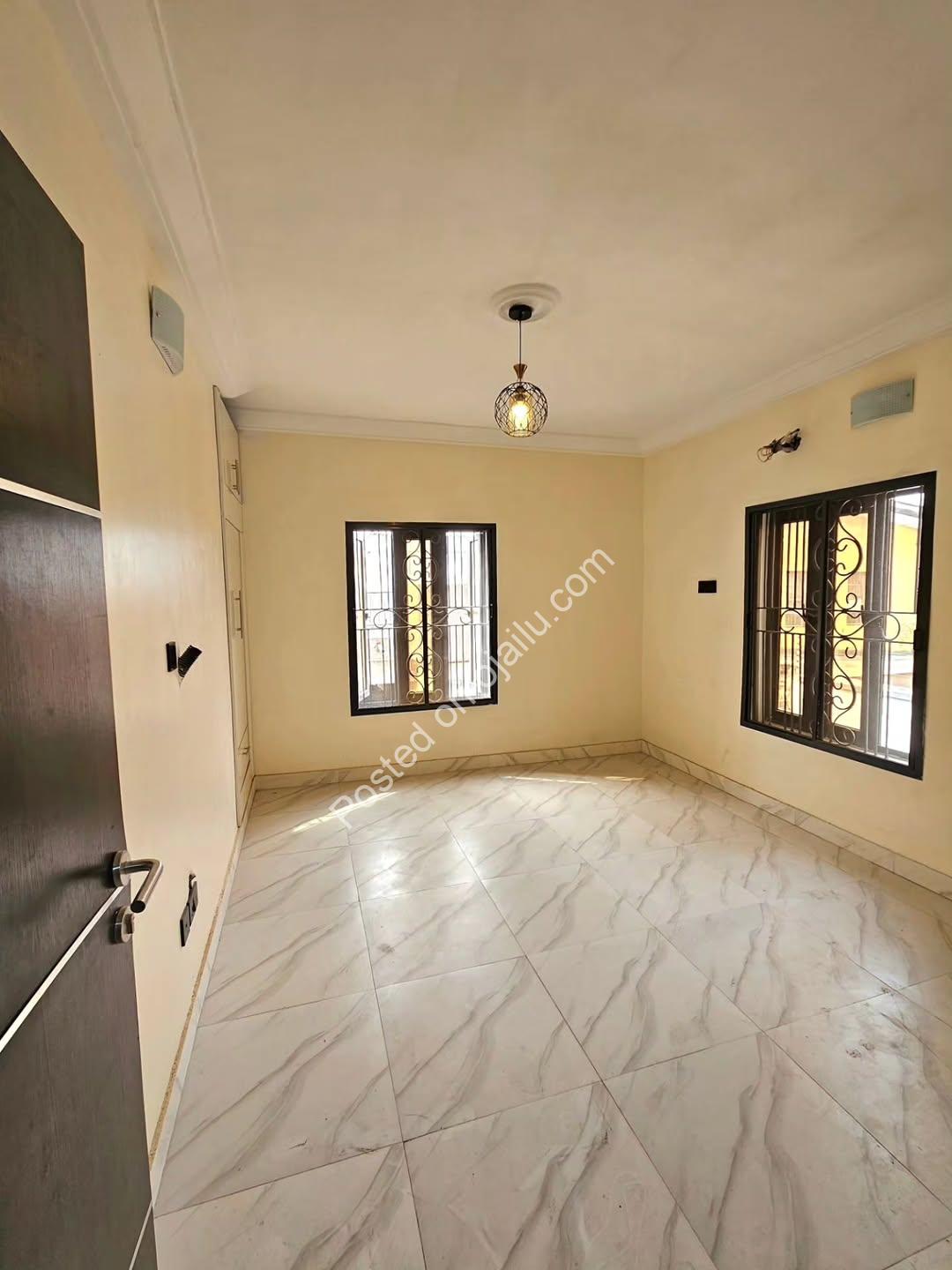 Modern 2BR with Ensuite & Balcony in Secure Estate