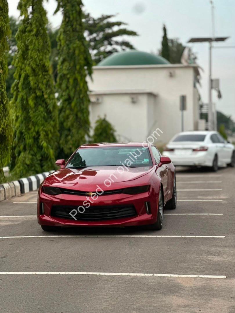 2016 Camaro: Muscle & Original Papers