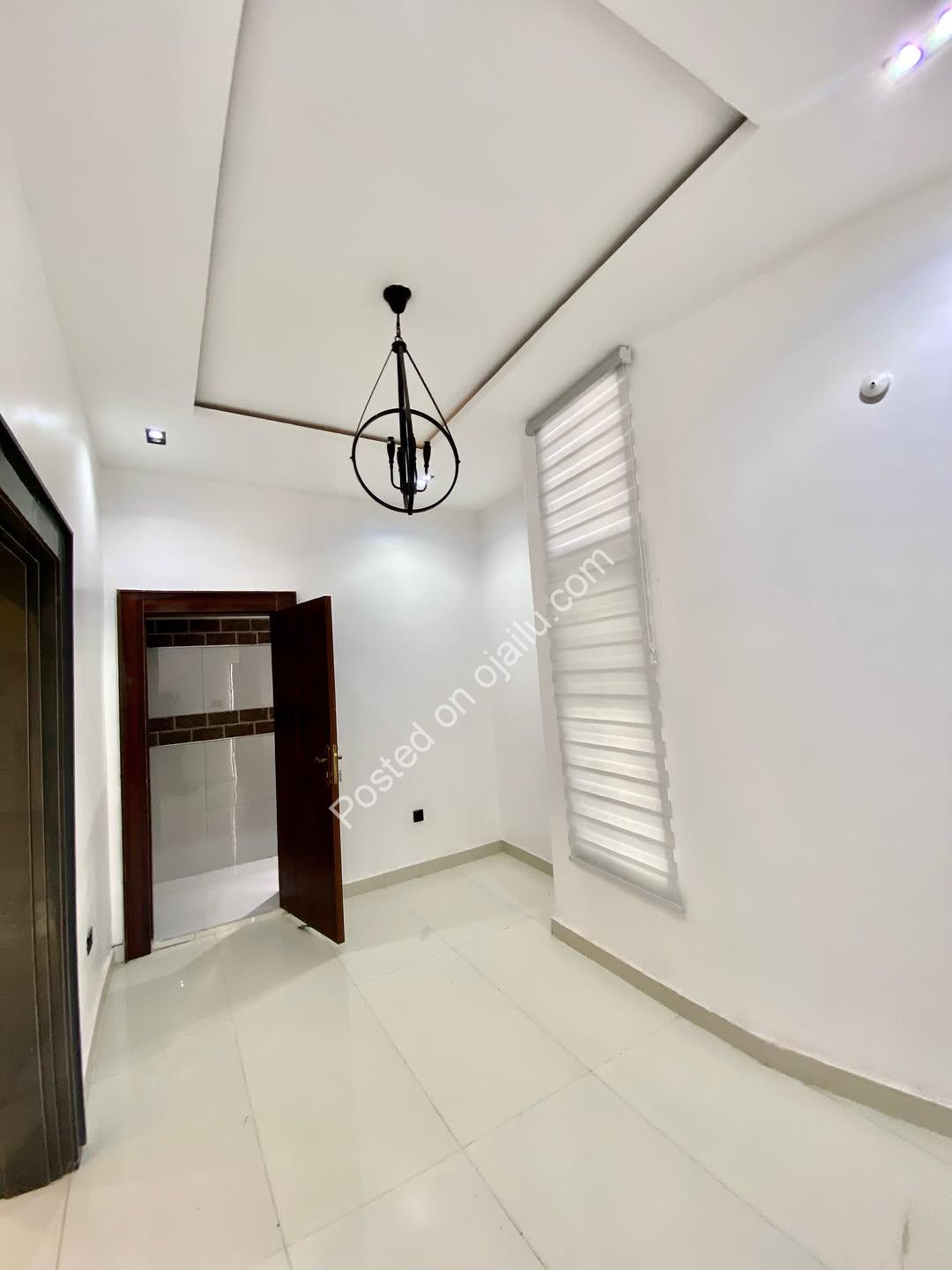 6-Bed Ensuite Paradise in Independence Layout