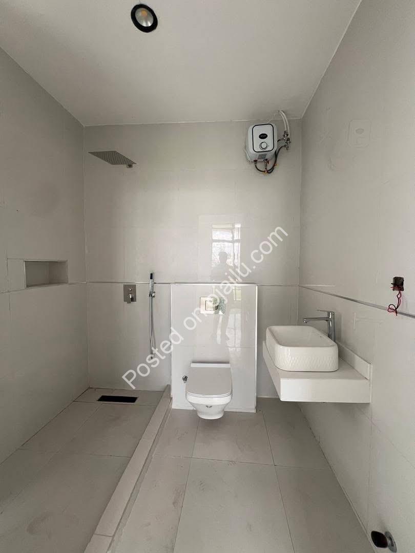 Ikate 2-Bed: Ensuite Elegance, BQ & Balcony