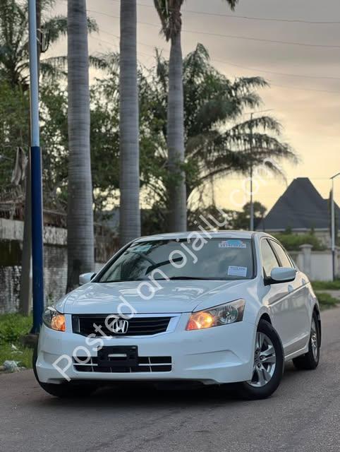 2008 Honda Accord, Low Mileage, Fully Custom Papers – ₦7M Only!   08103043888
