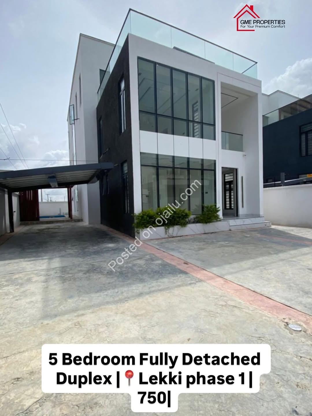 5-Bed Duplex in Lekki Phase 1: Ensuites, Pool & C of O.