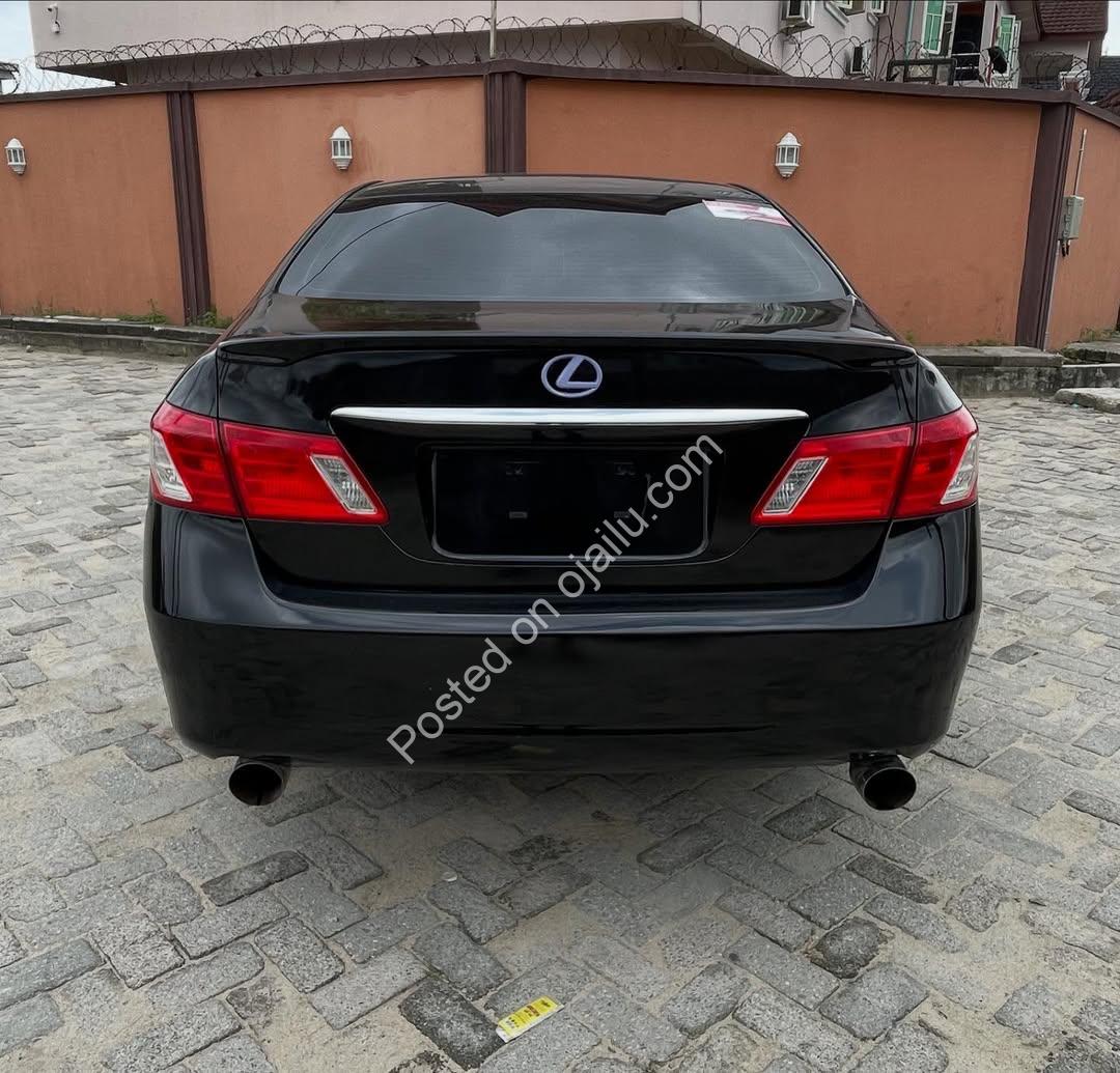 2007 Lexus ES350: Sunroof, Luxury & Thumb Start at 10.3M!