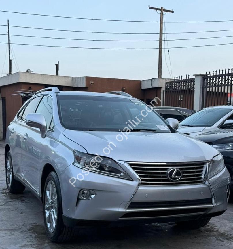 2013 Lexus RX350 | Park Assist & BSM | 25M FIRM