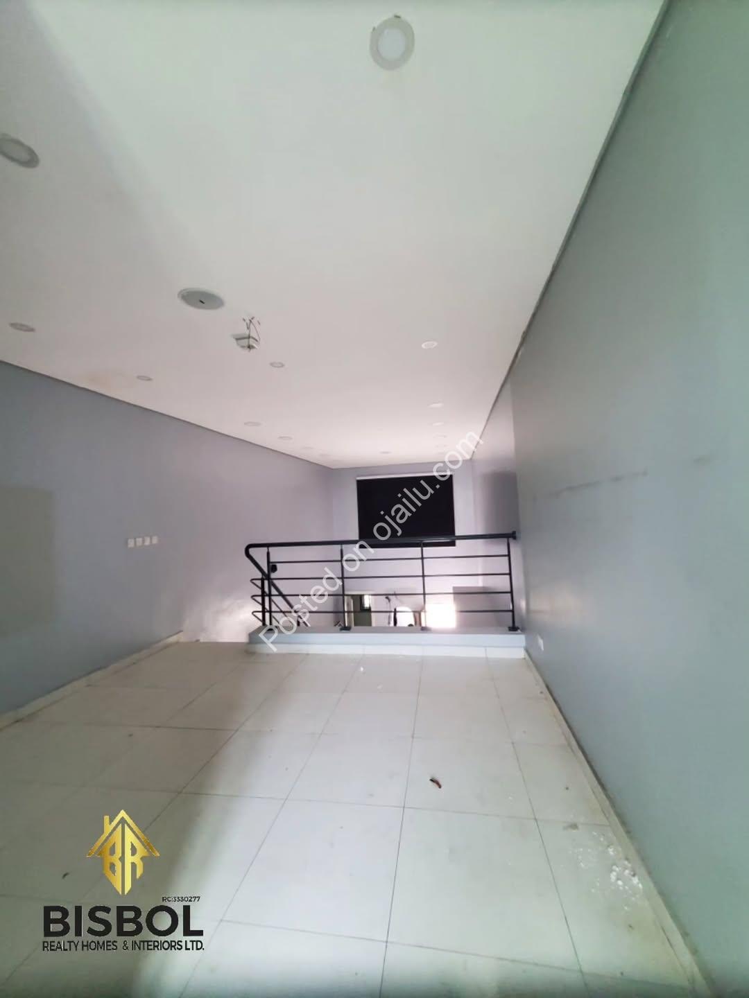 Modern 1-Bed Terrace Duplex–Move-In Ready!