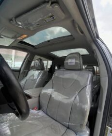 2012 Toyota Venza XLE: Rare Panoramic Sunroof & Loaded!