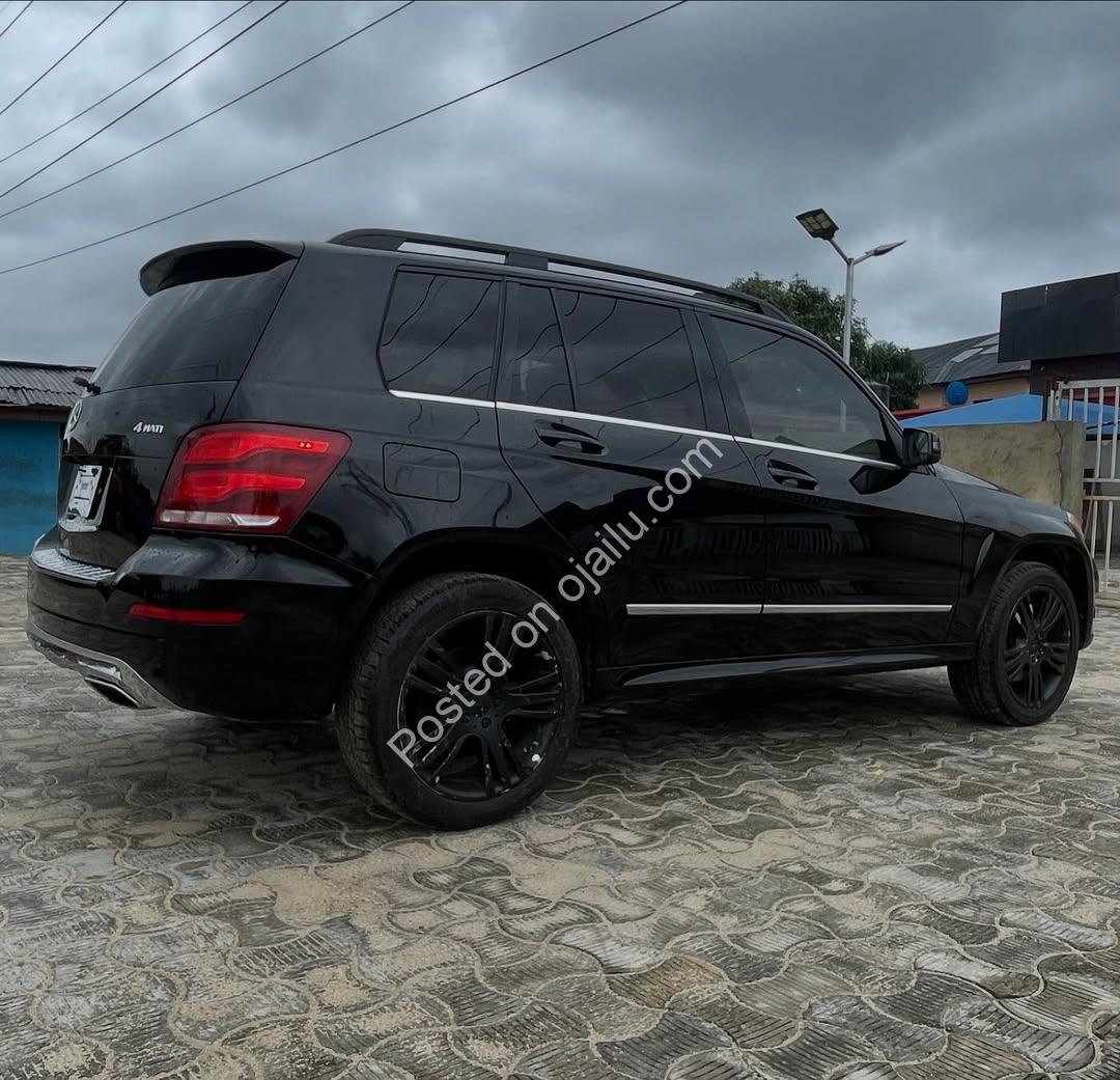 2013 Mercedes GLK350 4matic | Panoramic Roof + Reverse Cam – 18.8M