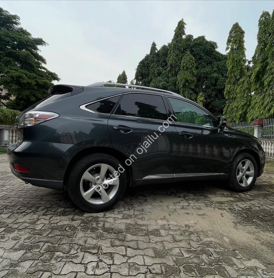 2011 Lexus RX350: Loaded Sunroof & Push Start – 18.9M