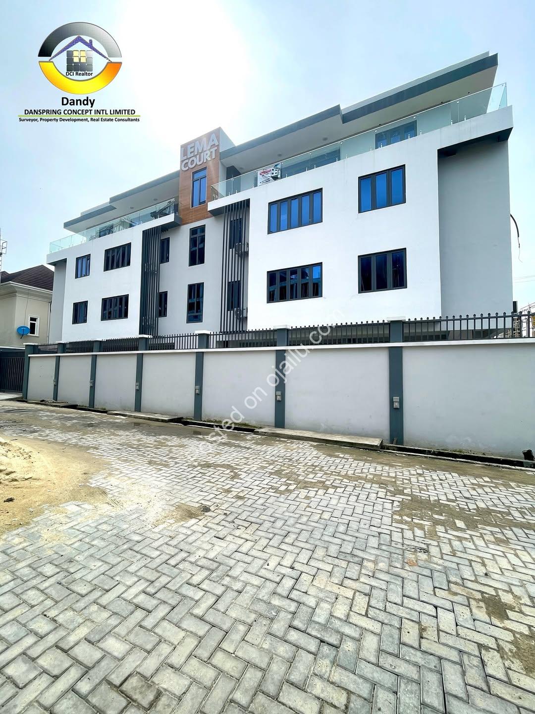 Ensuite Elegance: 3BR + Elevator in Lekki Phase 1