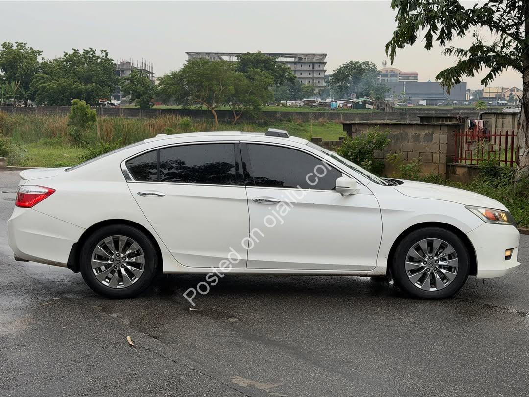 2013 Honda Accord V6: Fully Loaded Luxury, Priced Right