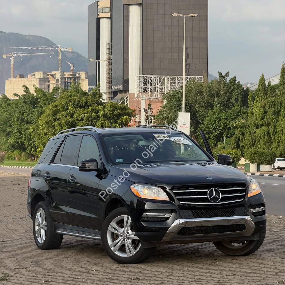 Duty-Paid Mercedes ML350: Pristine & Sunroof-Ready in Abuja