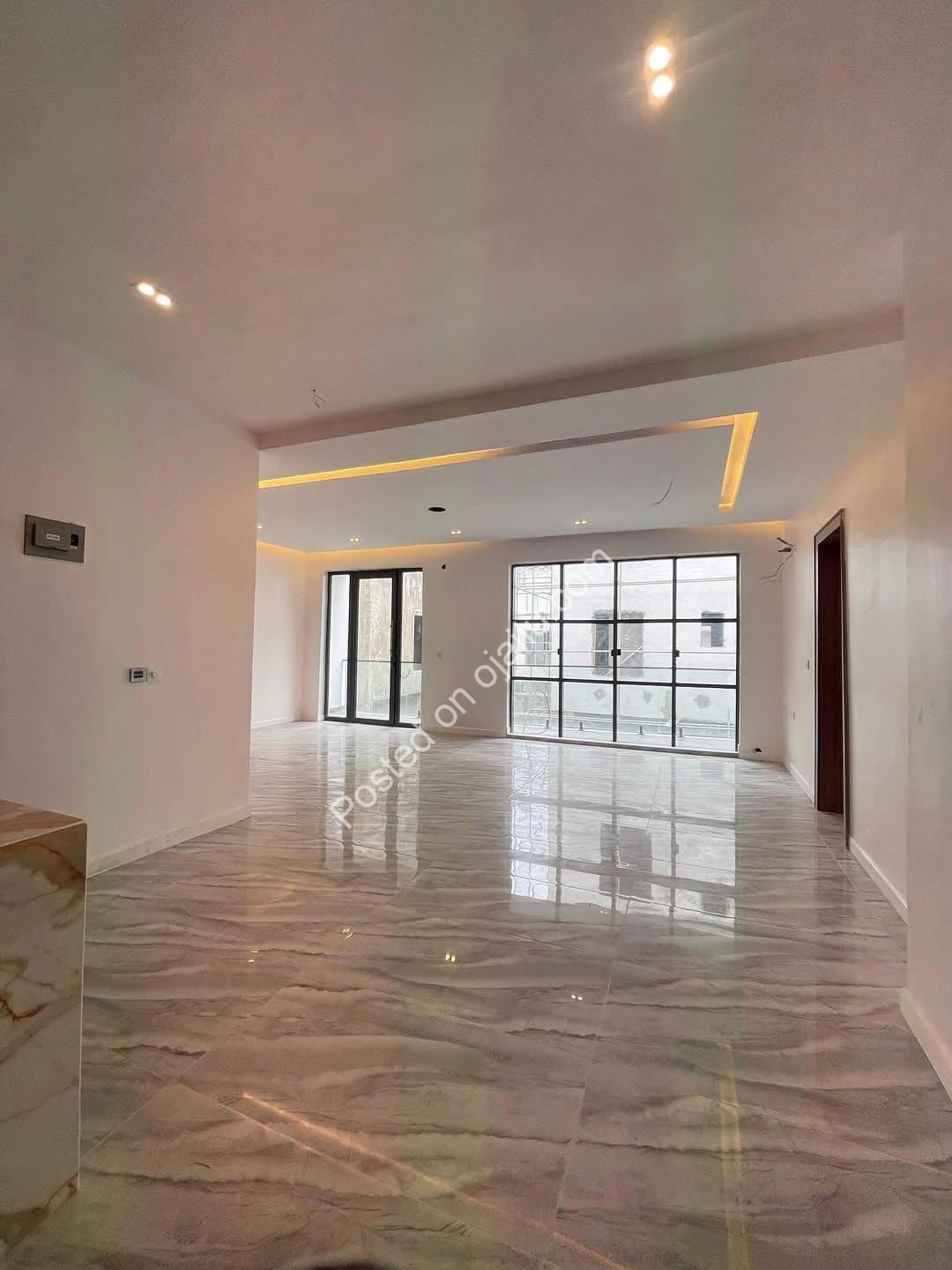 2-Bed Lekki Gem: Prime Location, Premium Finishes
