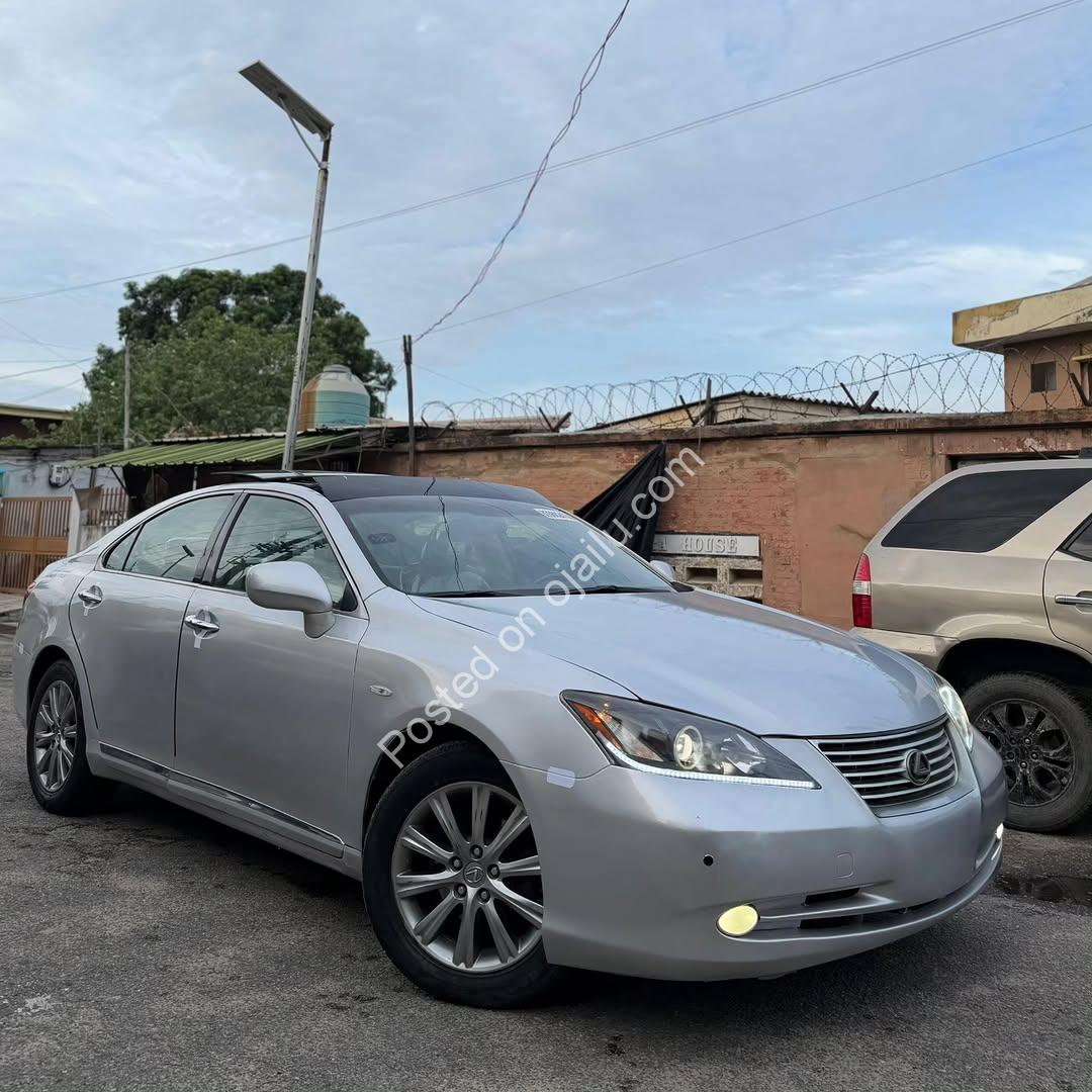 Lexus ES350 09: Pristine Luxury, Surulere’s Finest