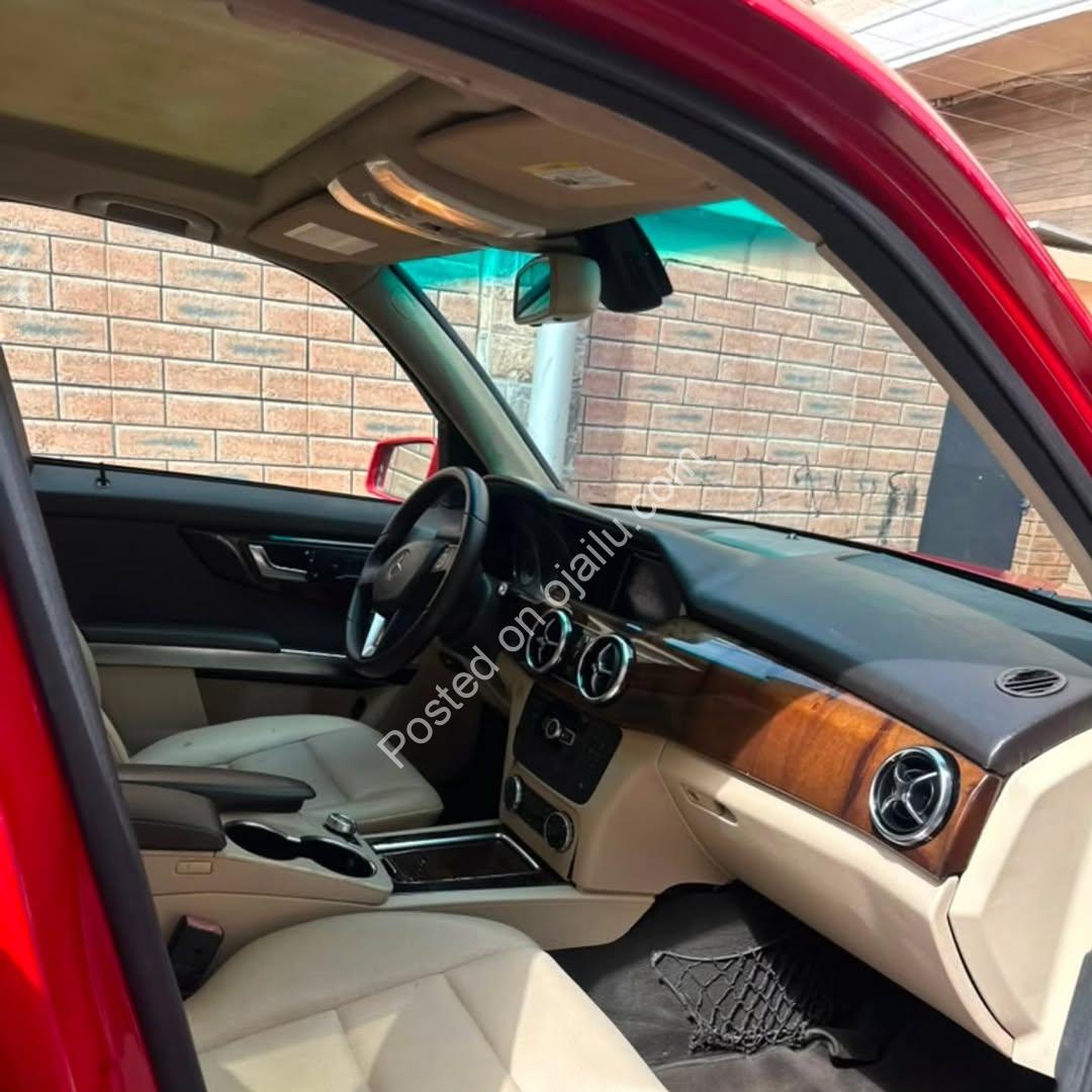 2013 Mercedes GLK 350 – Immaculate & Turnkey!