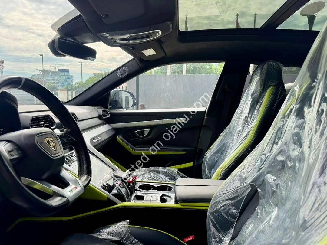 2020 Lamborghini Urus: Luxury Unleashed with Alcantara & B&O Sound