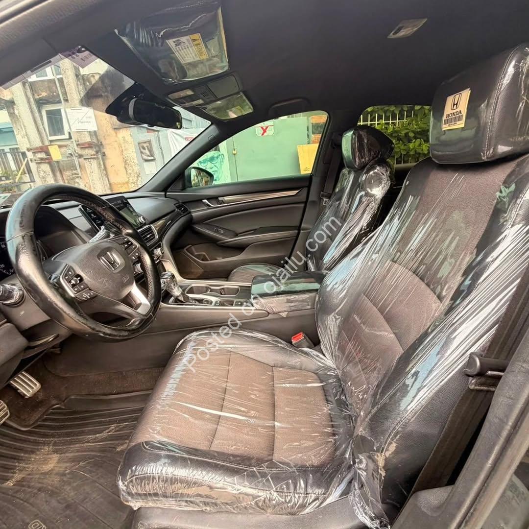 Sporty 2018 Honda Accord – Immaculate & Unregistered!