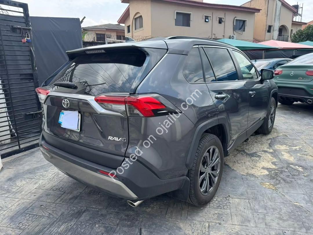 FULL TOYOTA RAV4 2025 – TOKUNBO & MINT CONDITION!