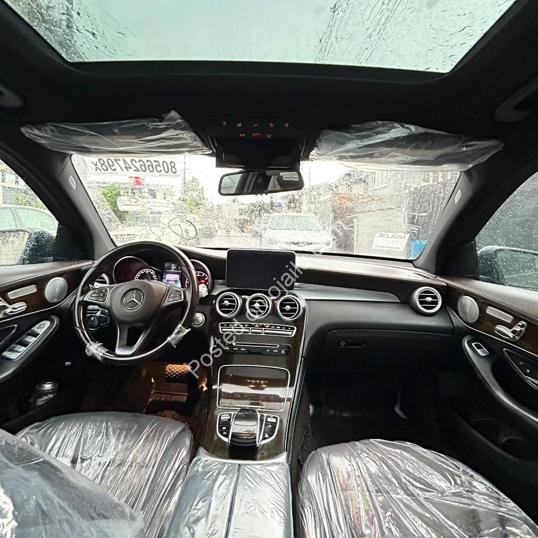 Mercedes GLC300 ’17 – Full Options, Toks Standard, Pristine!