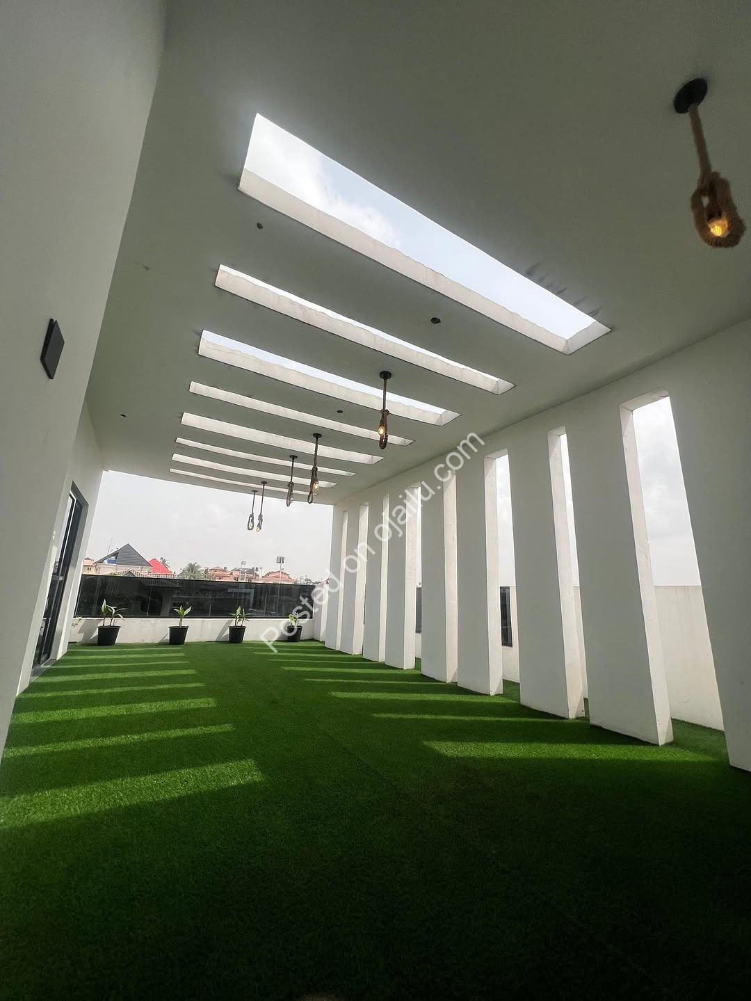 6 Bedroom Masterpiece with Cinema & Rooftop Lounge