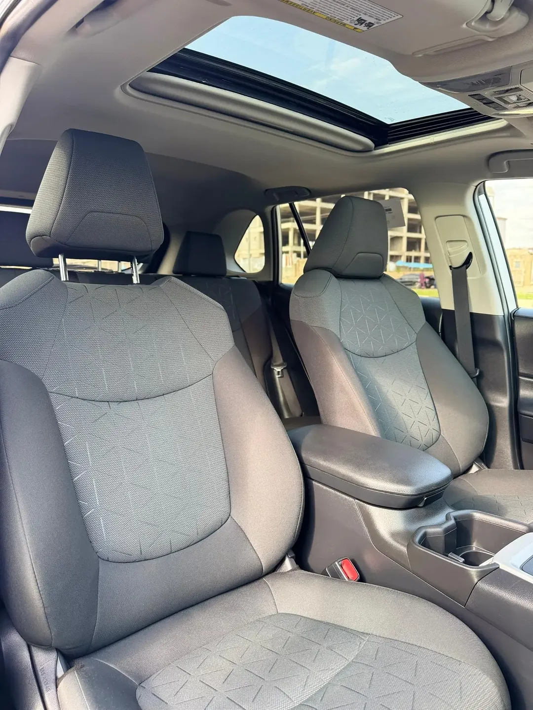 2026 Toyota RAV4 XLE | Original Duty, Pristine ₦75M
