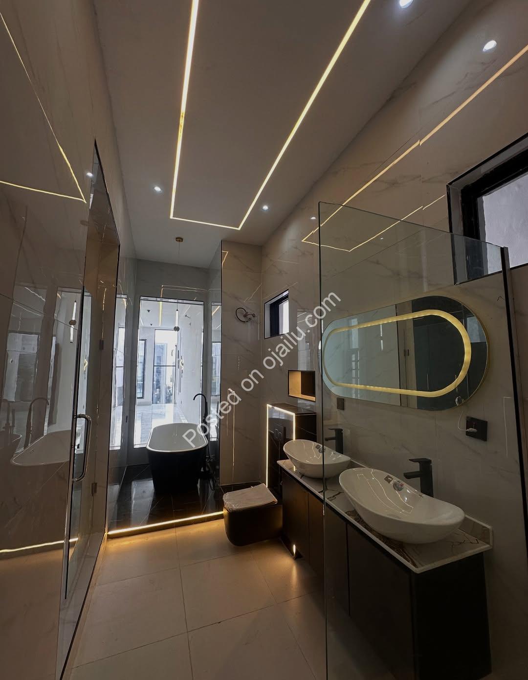 5-Bed Luxury Duplex with Pool in Ajah
