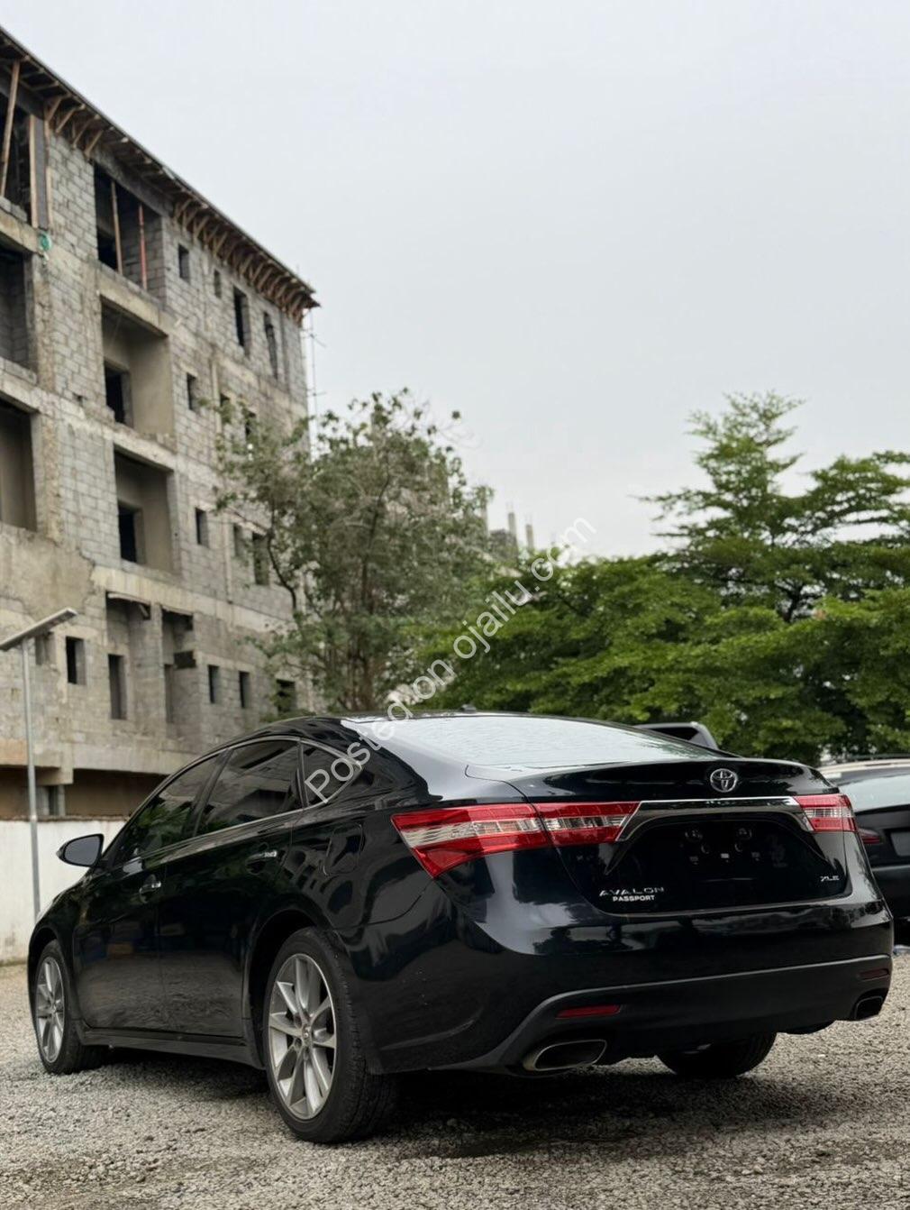 Toyota Avalon XLE Premium: Loaded, Keyless, Heated Seats – ₦16.8M