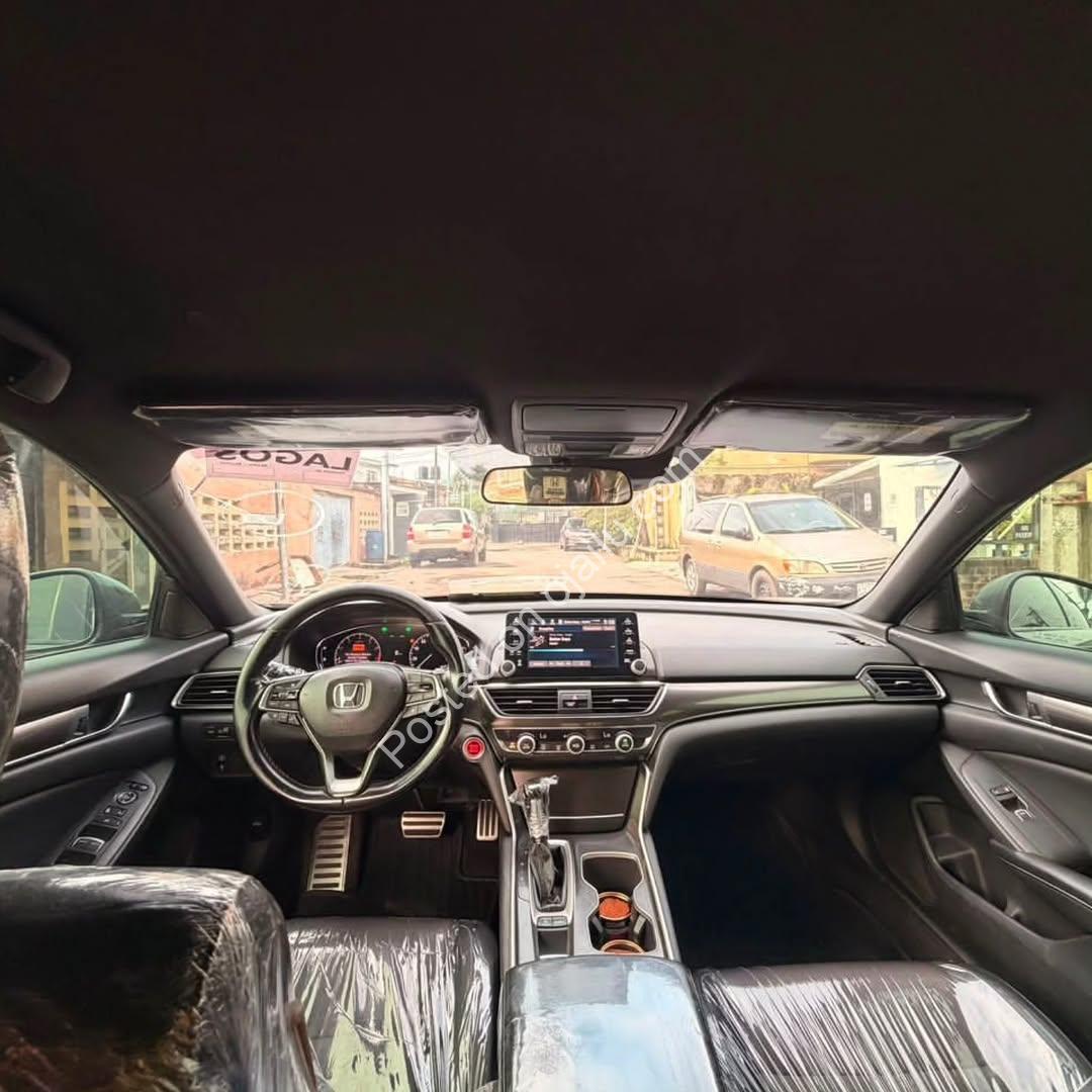Sporty 2018 Honda Accord – Immaculate & Unregistered!