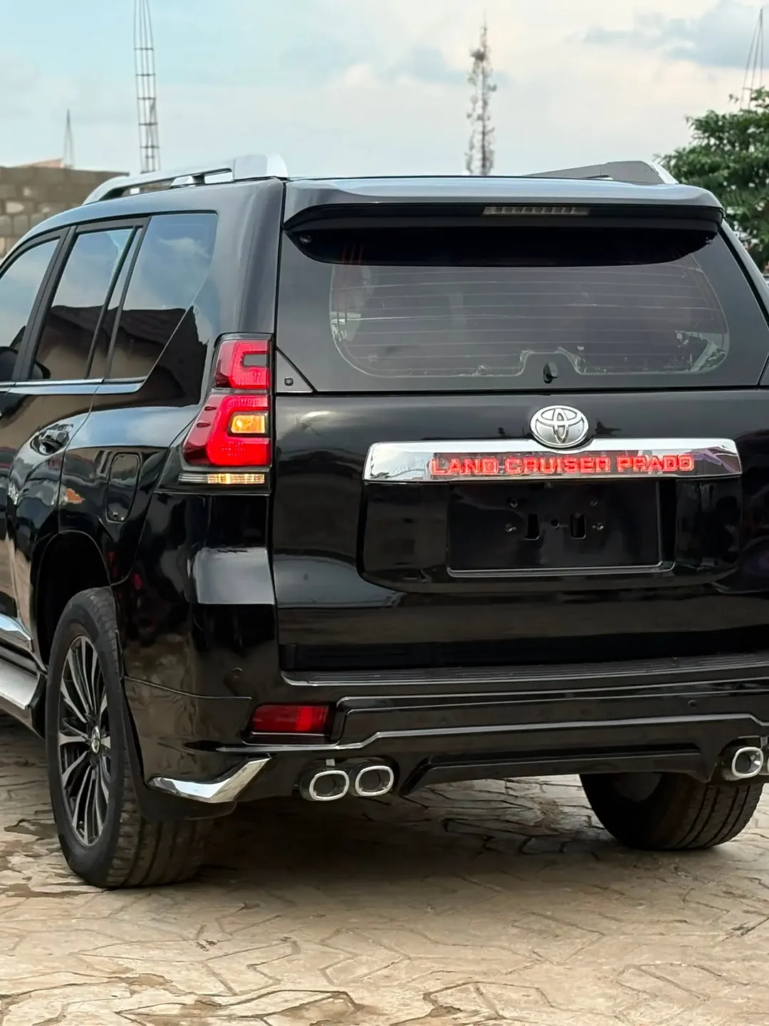 2010 Prado, 2020 Style – 4WD Beast, Buy & Drive!