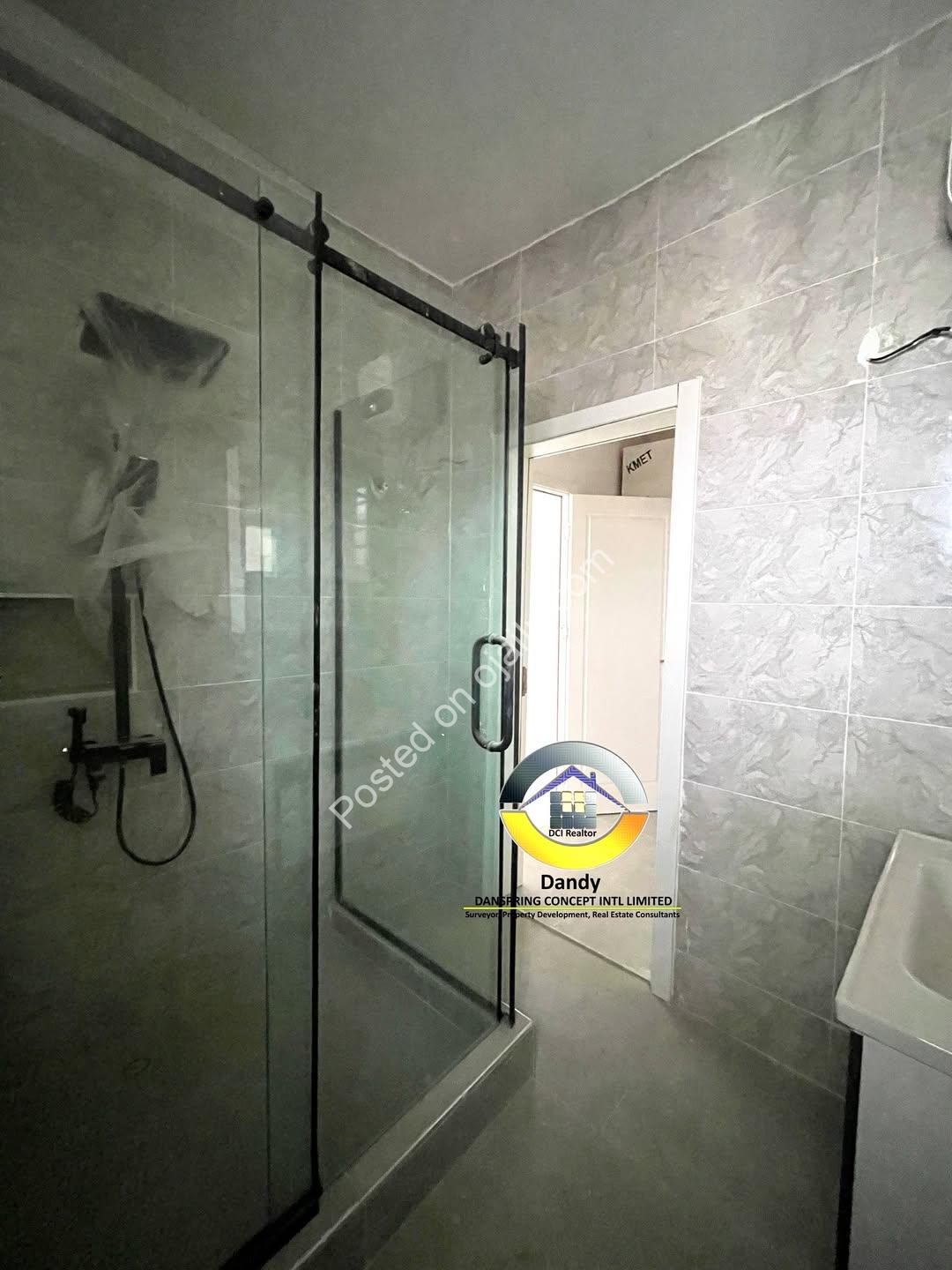 Ensuite Elegance: 3BR + Elevator in Lekki Phase 1