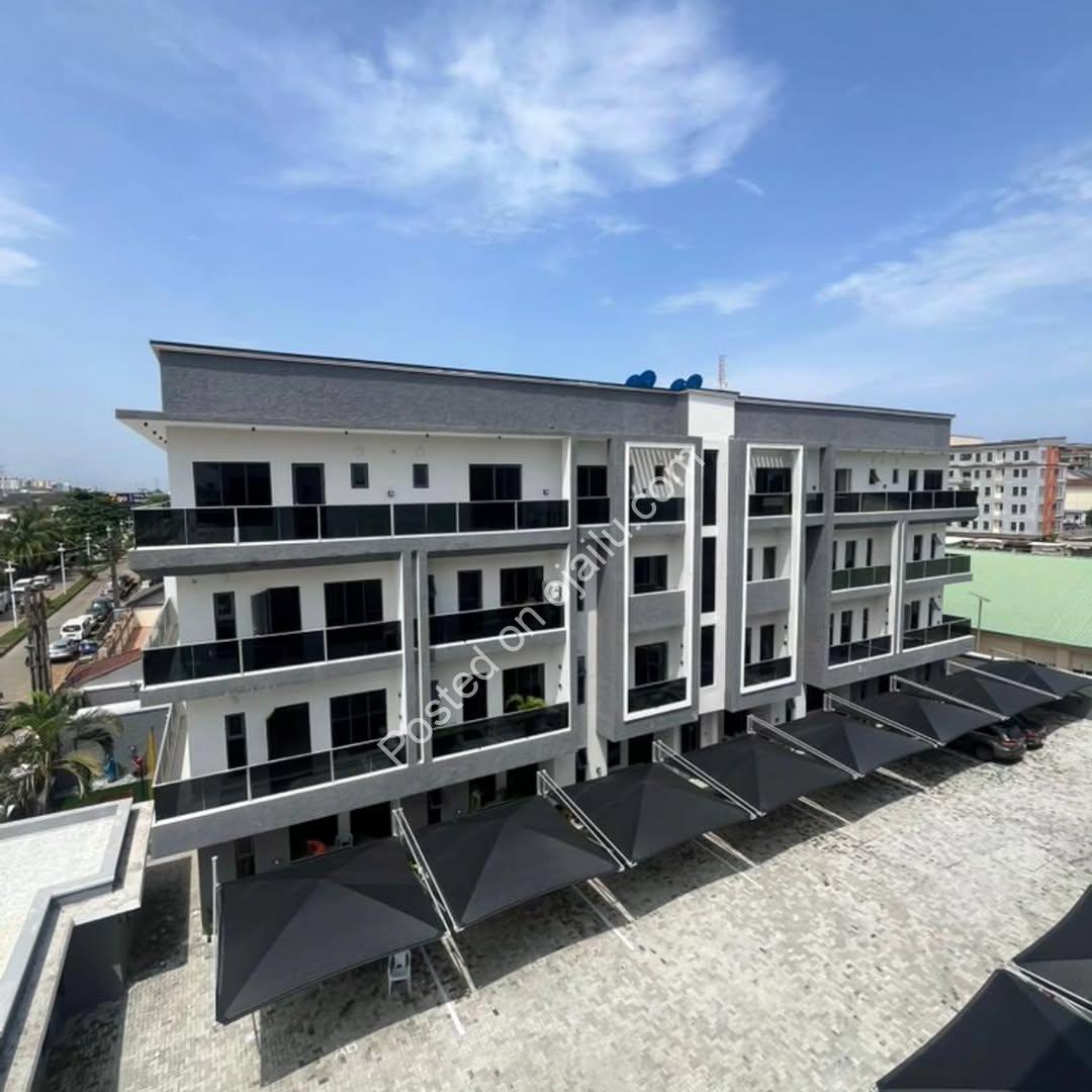 3-Bed Penthouse with Pool & Inbuilt Speakers