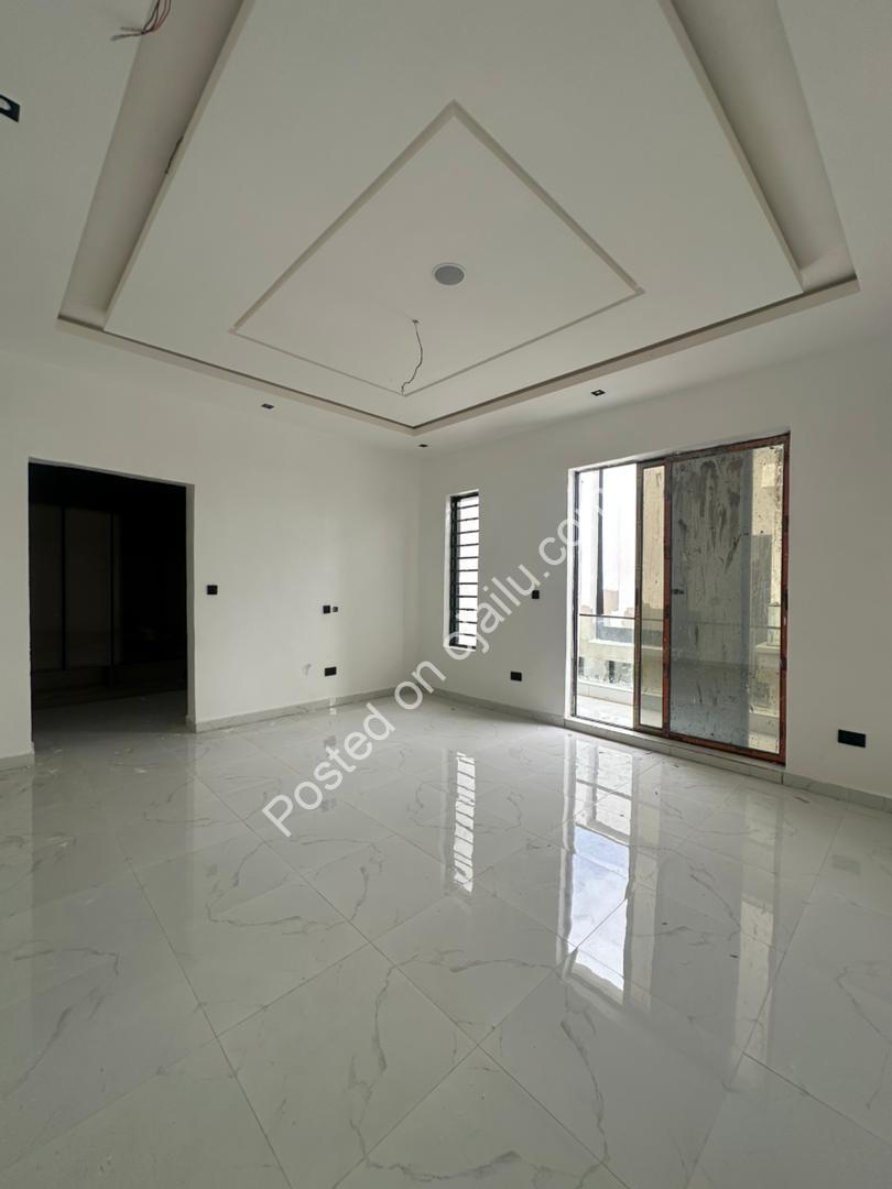 Idado’s Finest: 4-Bed Duplex with Pool & Rooftop