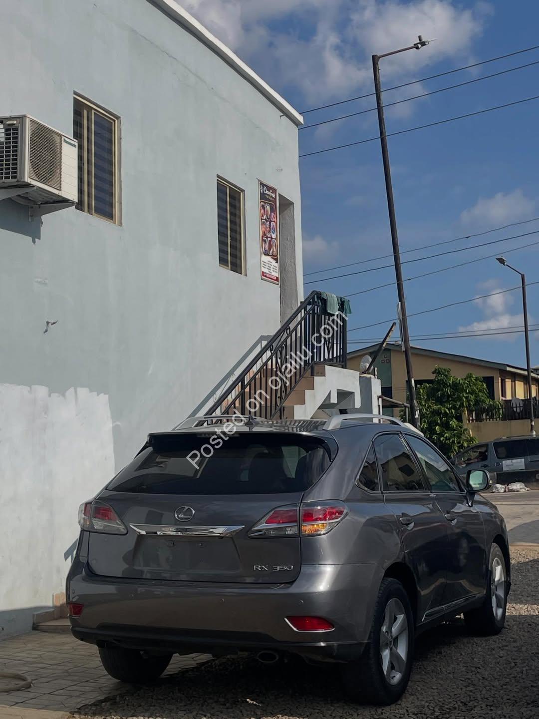 2013 Lexus RX350: Loaded Luxury, Safety & Comfort Awaits