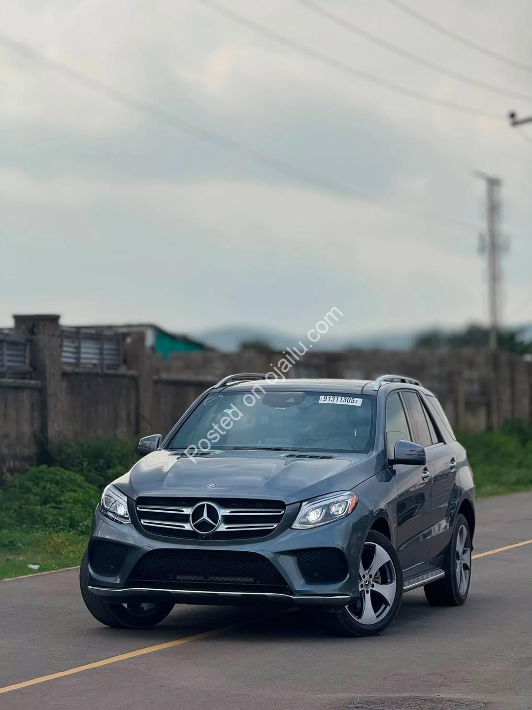 2019 Mercedes GLE350: Full Option, Keyless, Abuja
