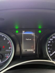 2018 Toyota Camry SE: White on Black