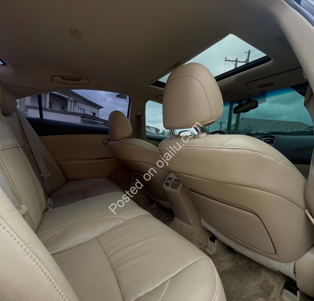 2007 Lexus ES350: Sunroof, Luxury & Thumb Start at 10.3M!