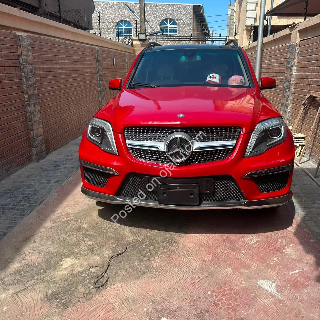 2013 Mercedes GLK 350 – Immaculate & Turnkey!