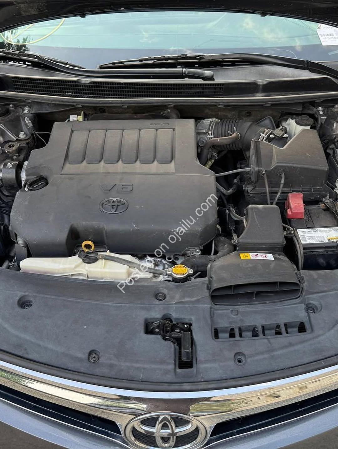 ✨ 2013 Toyota Avalon XLE: Rare Brown Leather, Keyless & Clean Duty