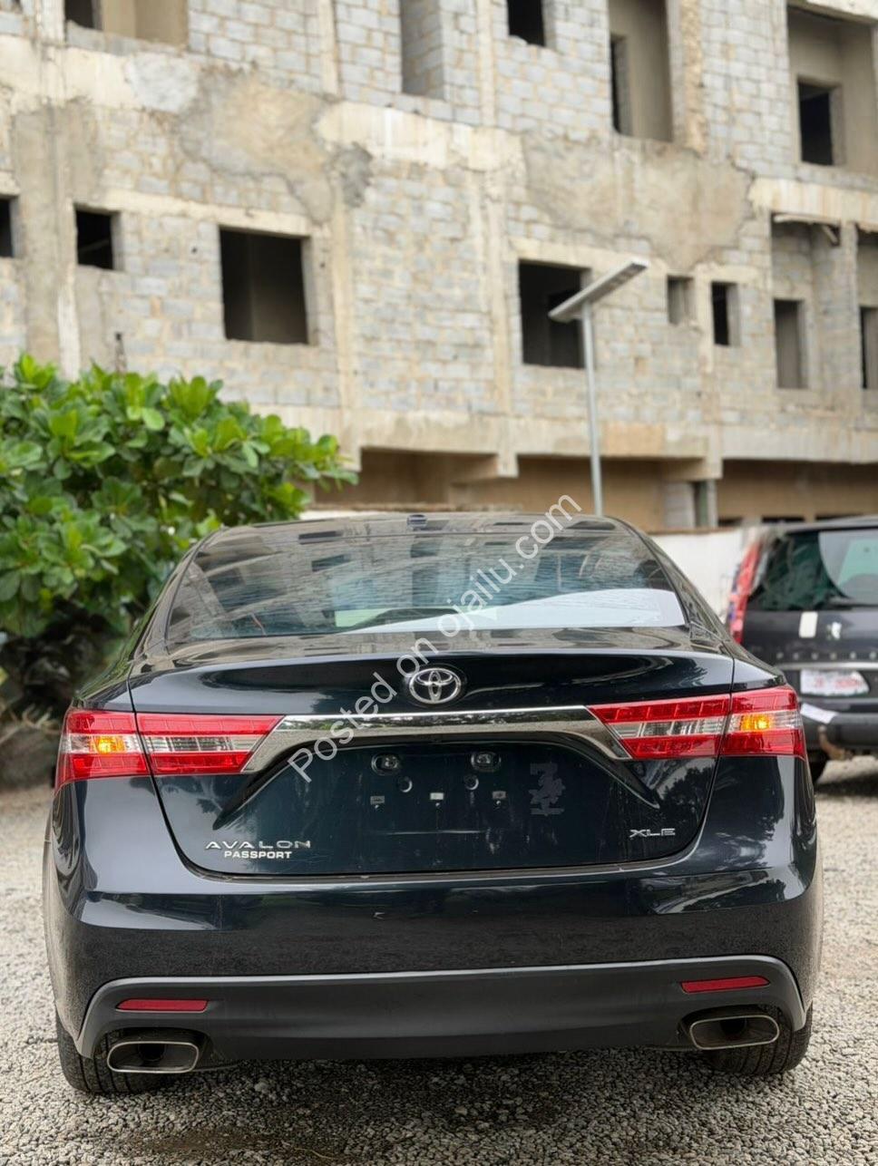 Toyota Avalon XLE Premium: Loaded, Keyless, Heated Seats – ₦16.8M