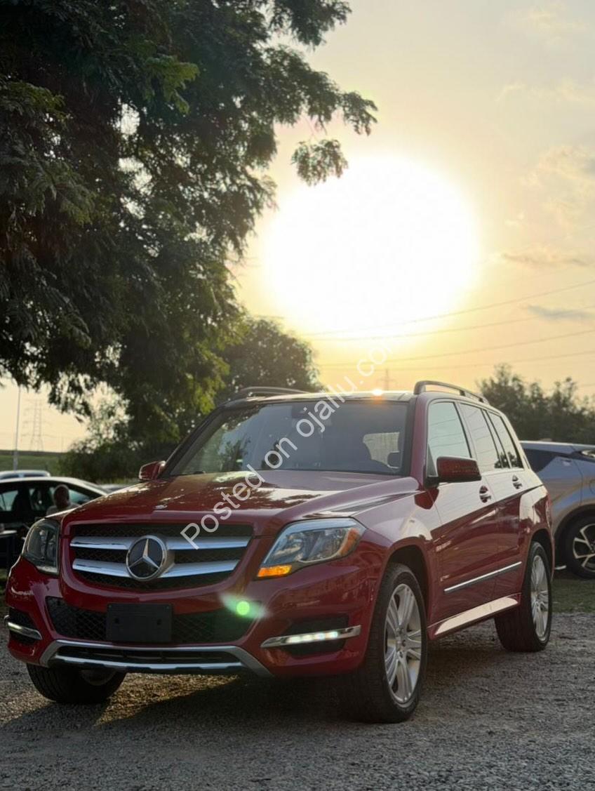 2015 GLK350: Panoramic Roof, Reverse Cam, 17M Naira