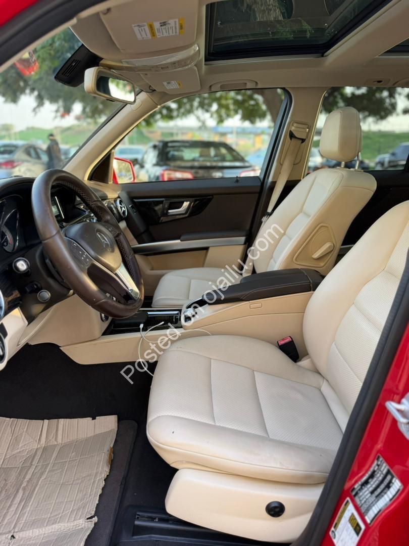 2015 GLK350: Panoramic Roof, Reverse Cam, 17M Naira