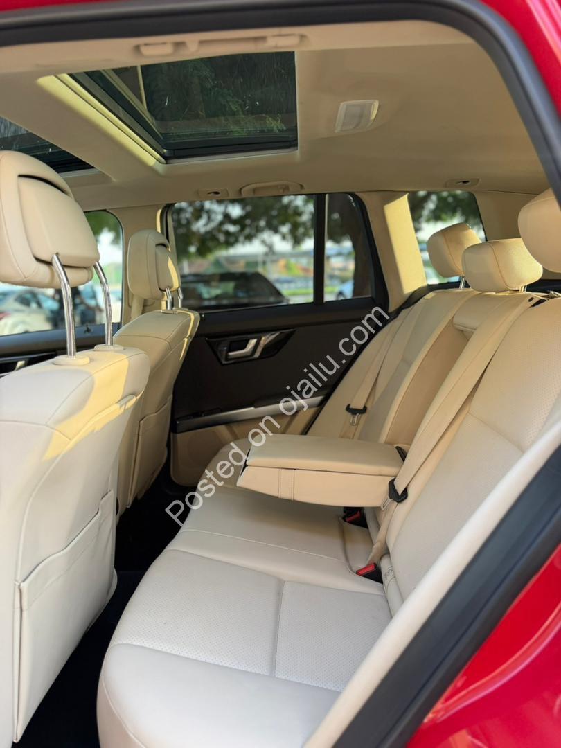 2015 GLK350: Panoramic Roof, Reverse Cam, 17M Naira