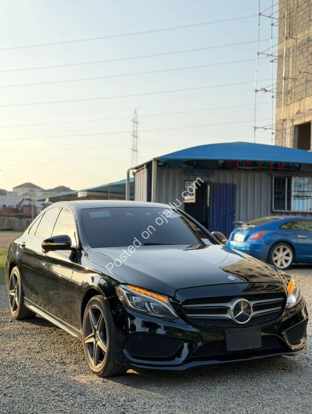 2015 Mercedes C400: Keyless, Panoramic Roof, Heads-Up Display