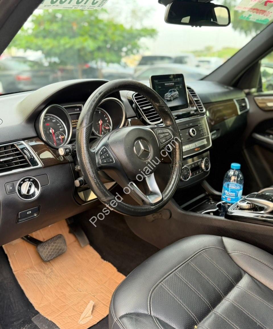 2017 Mercedes GLE350: Genuine Duty, Keyless & Moonroof