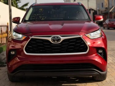 Super Clean 2020 Toyota Highlander XLE – Drive Today