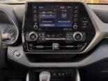 Super Clean 2020 Toyota Highlander XLE – Drive Today, Pay in 3 Years!