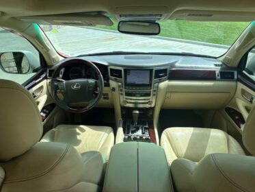 2013 Lexus LX 570 – Nigerian Import