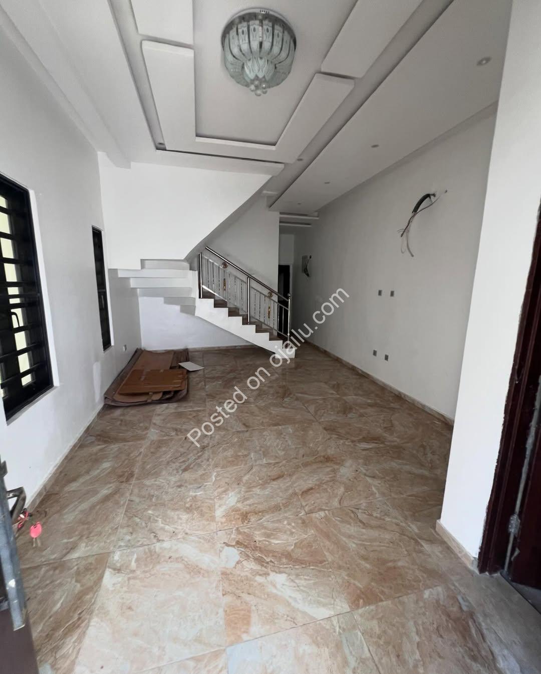Your Dream Home Awaits: 3-Bed En-Suite Duplex – Chevron