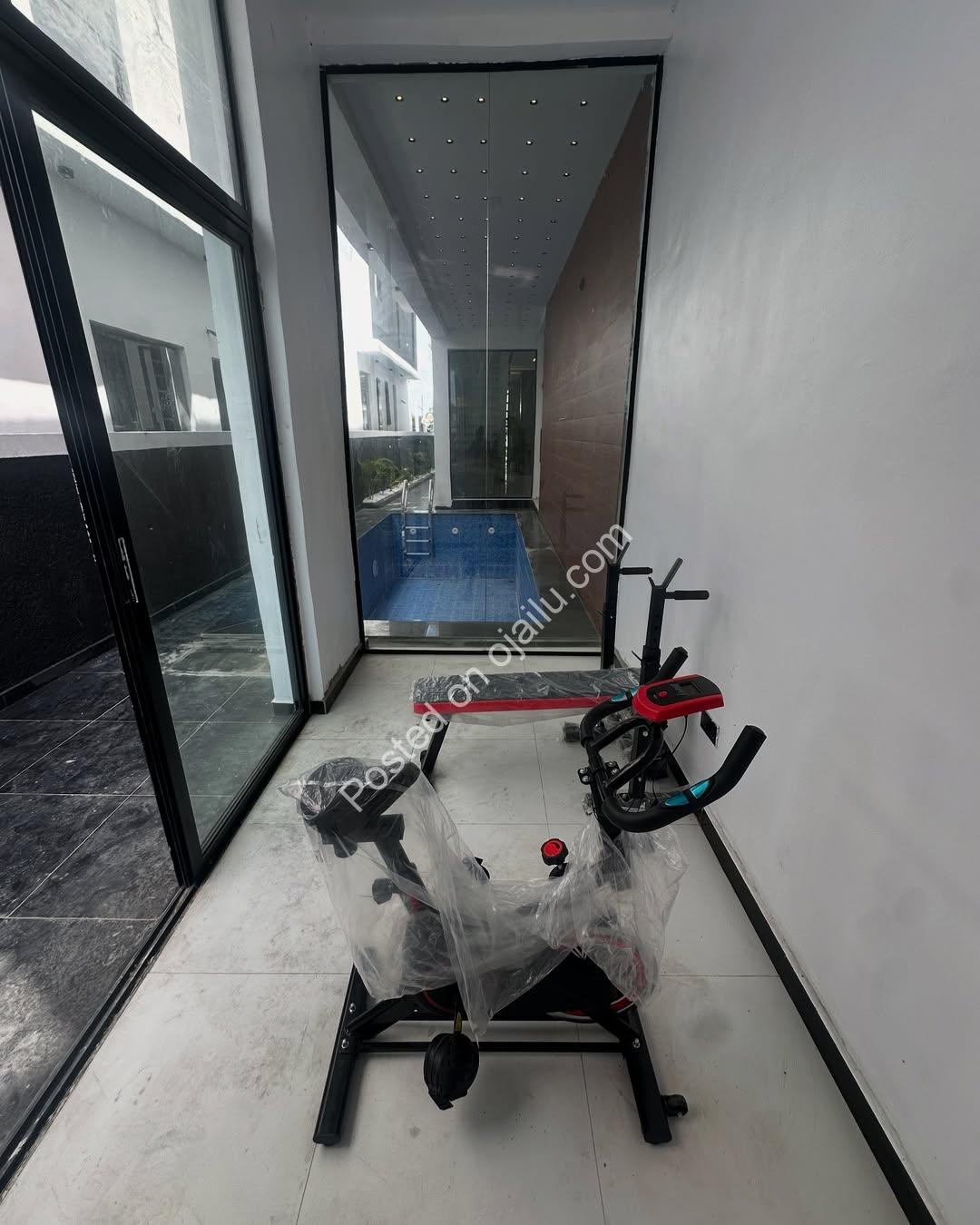 6-Ensuite Duplex in Orchid: Pool, Gym & Governors Consent