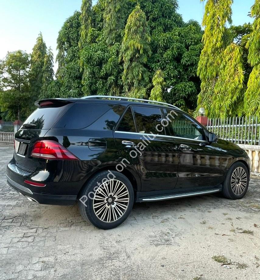 2017 Mercedes GLE350: Luxury SUV at a Steal – 26.5M Only!